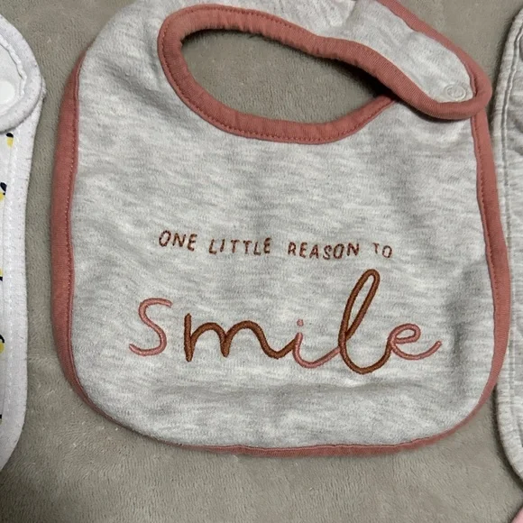 Assorted Baby Bib (8) & Cloths Set (5) - Pink, Gray, Green - Picture 4 of 6